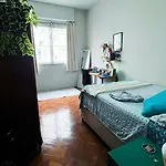Quarto Individual Em Copacabana